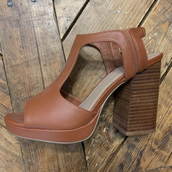 Urban Outfitters Heeled Boots - Picture 3 of 4